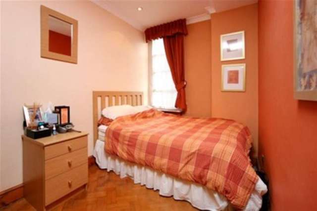  Image of 2 Bedroom Flat to rent at London, W2 4QW