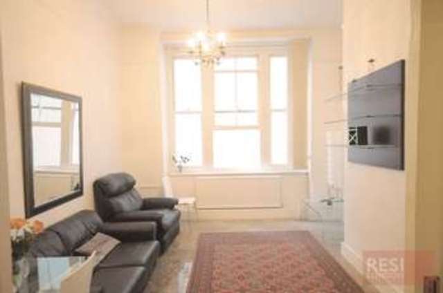  Image of 2 Bedroom Flat to rent at Queens Gate  London, SW7 5HE