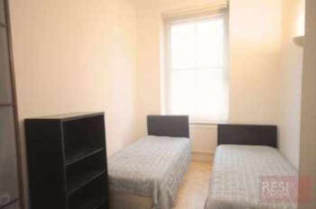  Image of 2 Bedroom Flat to rent at Queens Gate  London, SW7 5HE