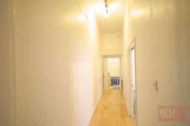  Image of 2 Bedroom Flat to rent at Queens Gate  London, SW7 5HE