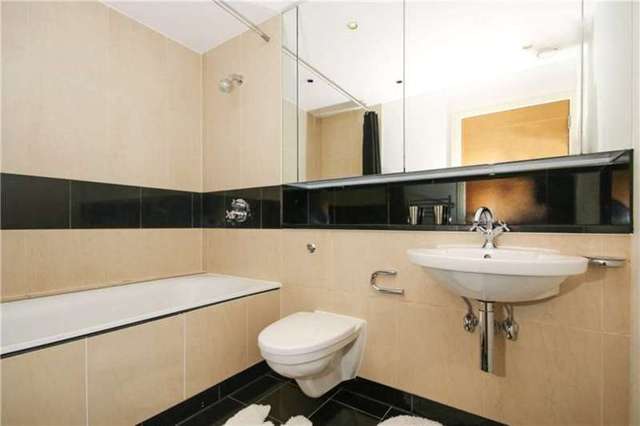  Image of 2 Bedroom Apartment to rent at Queenstown Road  London, SW8 4NN