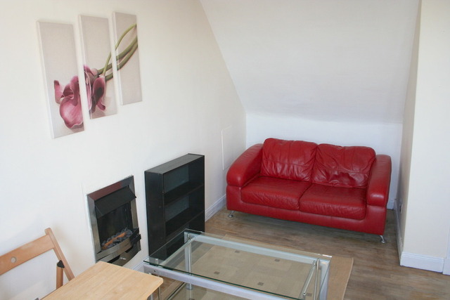  Image of 1 Bedroom Studio to rent at Dunfermline Fife Fife, KY12 7EE
