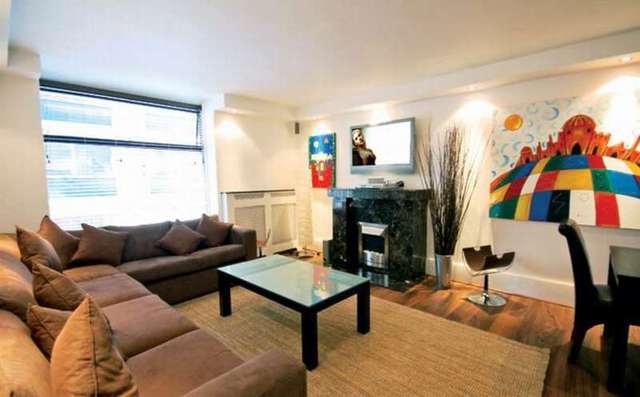  Image of 3 Bedroom Flat to rent at London, WC1E 7AQ