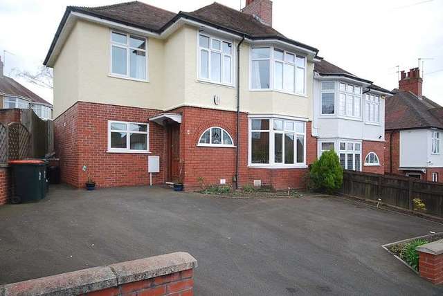  Image of 4 Bedroom Semi-Detached for sale at Ridgeway Drive  Newport, NP20 5AR