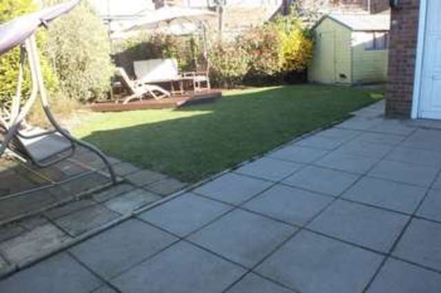  Image of 3 Bedroom Detached to rent at St. Andrews Drive Kidsgrove Stoke-On-Trent, ST7 4QU
