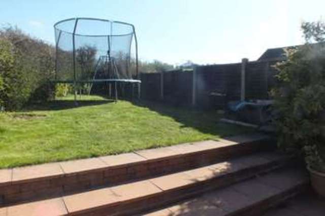  Image of 3 Bedroom Detached to rent at St. Andrews Drive Kidsgrove Stoke-On-Trent, ST7 4QU