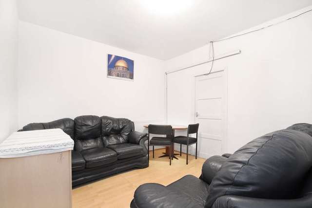  Image of 2 Bedroom Terraced for sale at Sylvan Road Forest Gate London, E7 8BN