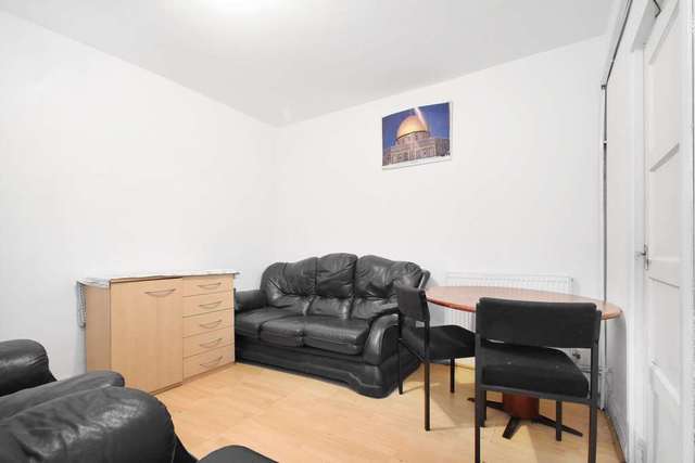  Image of 2 Bedroom Terraced for sale at Sylvan Road Forest Gate London, E7 8BN