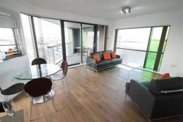  Image of 2 Bedroom Flat to rent at Teviot Street  London, E14 6RE