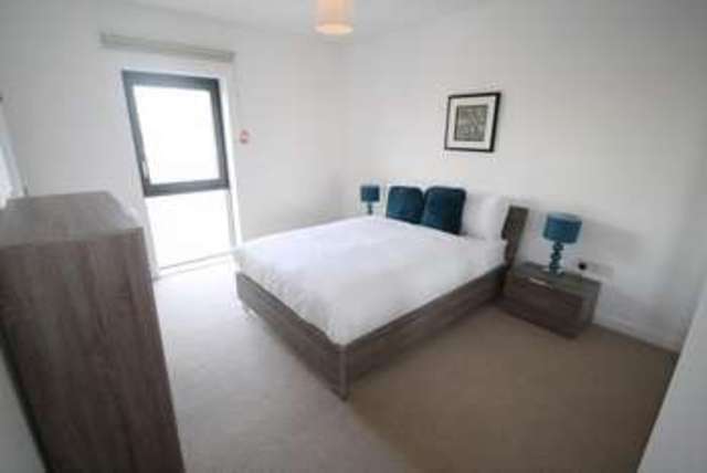  Image of 2 Bedroom Flat to rent at Teviot Street  London, E14 6RE