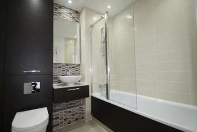  Image of 2 Bedroom Flat to rent at Teviot Street  London, E14 6RE