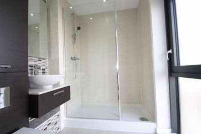  Image of 2 Bedroom Flat to rent at Teviot Street  London, E14 6RE