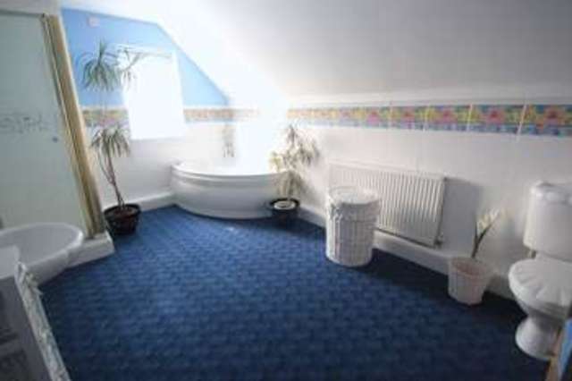  Image of 5 Bedroom Detached for sale at Y Sgwar  Caernarfon, LL55 4AB