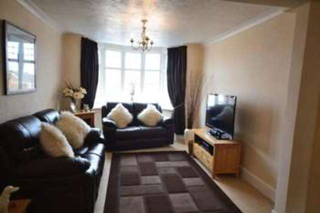  Image of 3 Bedroom Terraced for sale at Throne Crescent  Rowley Regis, B65 9JE