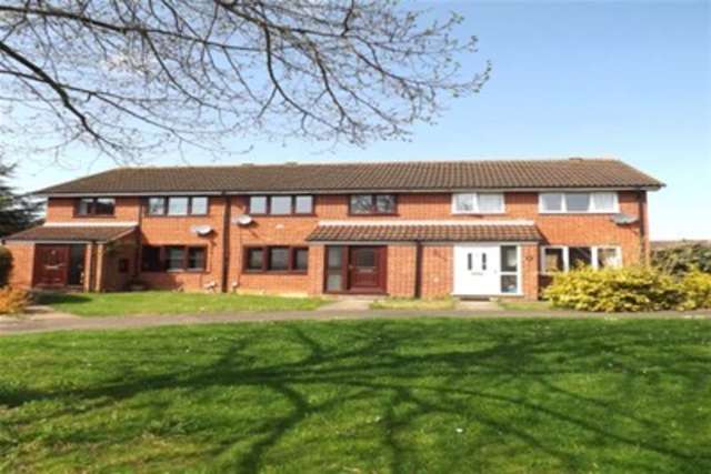  Image of 3 Bedroom Semi-Detached to rent at Bicester, OX26 4YQ