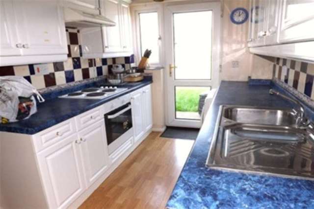  Image of 3 Bedroom Semi-Detached to rent at Bicester, OX26 4YQ