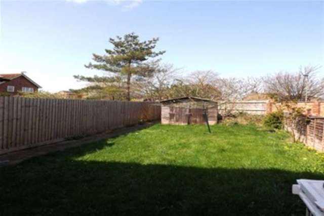  Image of 3 Bedroom Semi-Detached to rent at Bicester, OX26 4YQ