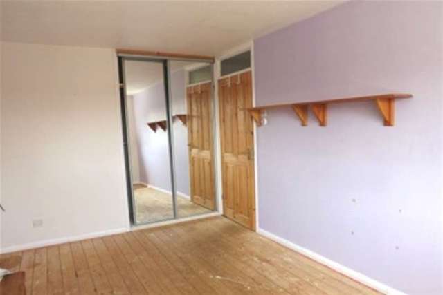  Image of 3 Bedroom Semi-Detached to rent at Bicester, OX26 4YQ