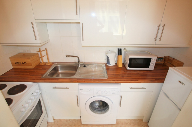  Image of 1 Bedroom Flat to rent at Torry Aberdeen Aberdeen, AB11 8BL