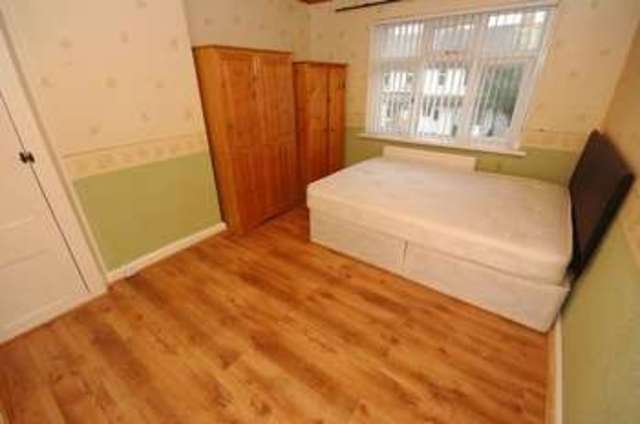  Image of 3 Bedroom Terraced to rent at Whitaker Road Tremorfa Cardiff, CF24 2RL