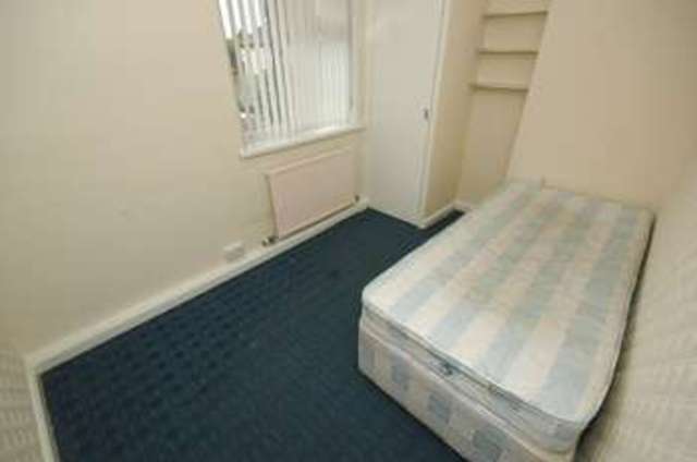  Image of 3 Bedroom Terraced to rent at Whitaker Road Tremorfa Cardiff, CF24 2RL