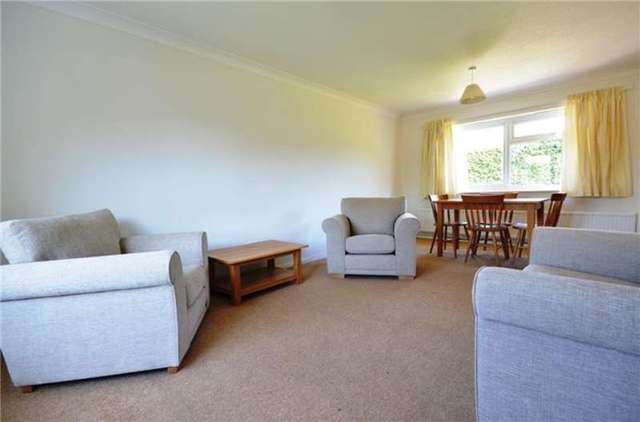  Image of 3 Bedroom Bungalow to rent at HAUXTON  Hauxton, CB22 5JB