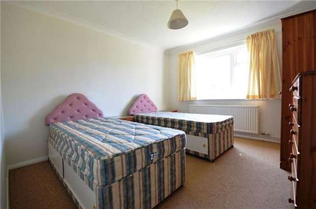  Image of 3 Bedroom Bungalow to rent at HAUXTON  Hauxton, CB22 5JB