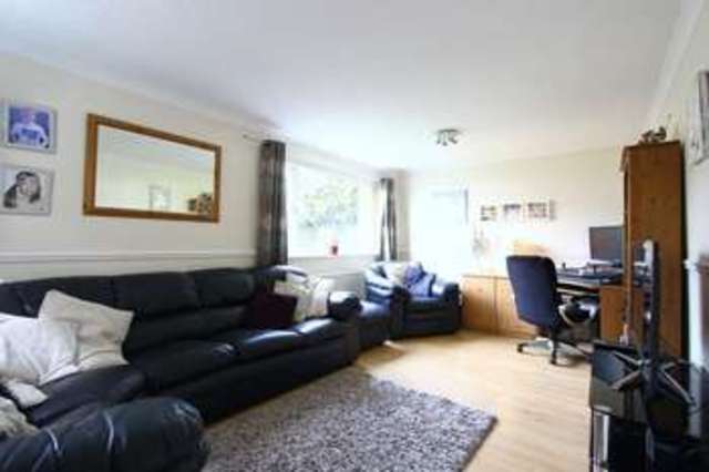 Image of 3 Bedroom Detached for sale at Windsor Road  Hull, HU5 4HG