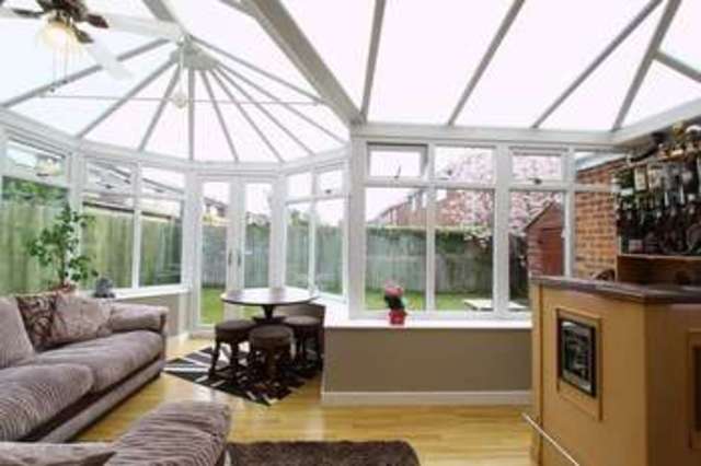  Image of 3 Bedroom Detached for sale at Windsor Road  Hull, HU5 4HG