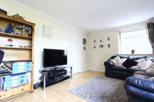  Image of 3 Bedroom Detached for sale at Windsor Road  Hull, HU5 4HG