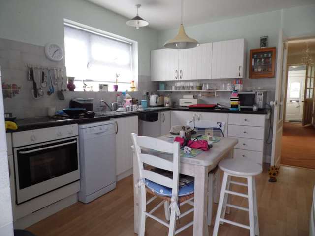  Image of 3 Bedroom Semi-Detached for sale at Deerhurst Thundersley Benfleet, SS7 3TF