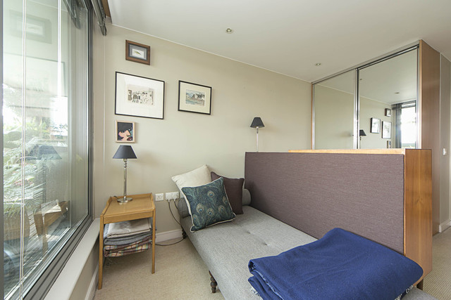  Image of 2 Bedroom Apartment to rent at London, EC2A 3EW