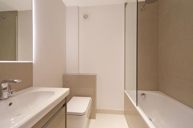  Image of 2 Bedroom Flat for sale at Alie Street  London, E1 8DE