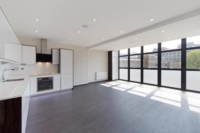  Image of 3 Bedroom Flat for sale at Alie Street  London, E1 8DE