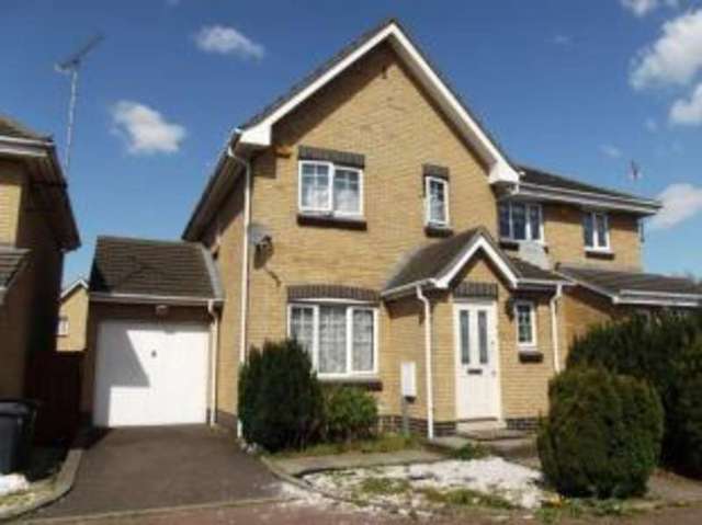 house front Image of 3 Bedroom Semi-Detached for sale at Barking Creekmouth, IG11 0GF Image of house front