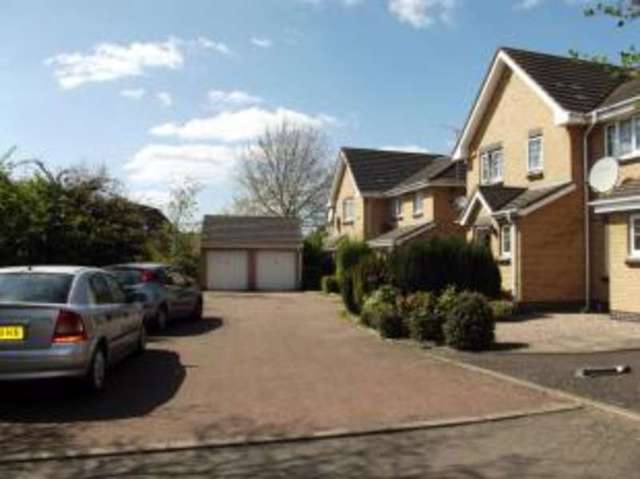  Image of 3 Bedroom Semi-Detached for sale at Barking  Creekmouth, IG11 0GF