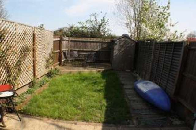  Image of 2 Bedroom Semi-Detached to rent at Barley Gardens Winnersh Wokingham, RG41 5JL