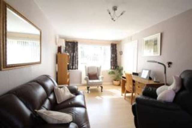  Image of 2 Bedroom Terraced for sale at Eaglesham  Eaglesham, G76 0NG