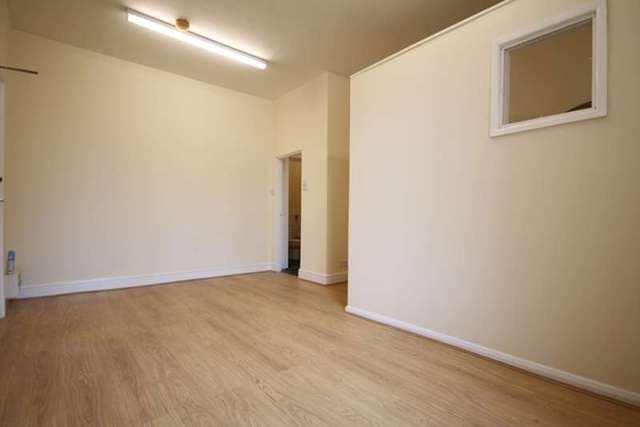  Image of Ground Flat to rent at 26 Tything  Worcester, WR1 1JL