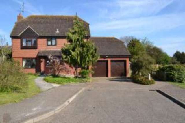  Image of 4 Bedroom Detached for sale at Burnham-on-Crouch Essex Burnham-on-Crouch, CM0 8EW