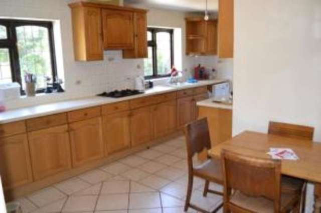  Image of 4 Bedroom Detached for sale at Burnham-on-Crouch Essex Burnham-on-Crouch, CM0 8EW