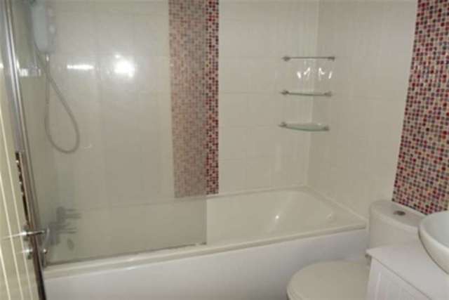  Image of 2 Bedroom Detached to rent at Chard, TA20 1EH