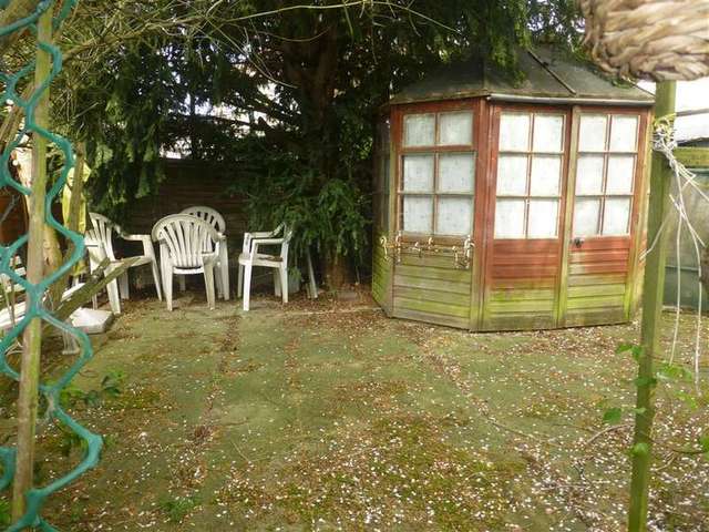  Image of 3 Bedroom Semi-Detached for sale at Buckhurst Hill Essex Buckhurst Hill, IG9 6EP