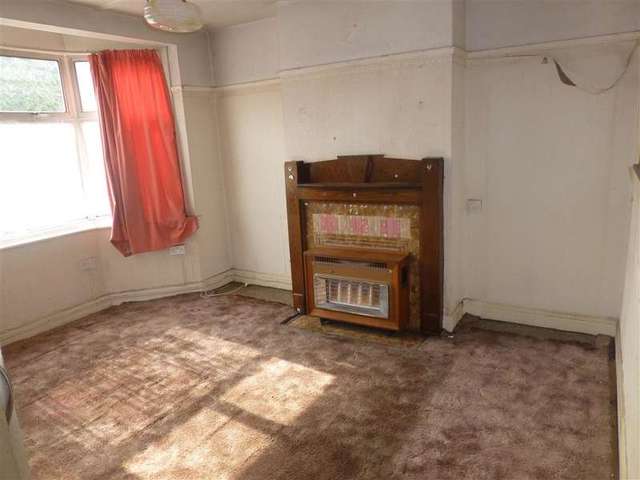  Image of 3 Bedroom Semi-Detached for sale at Buckhurst Hill Essex Buckhurst Hill, IG9 6EP