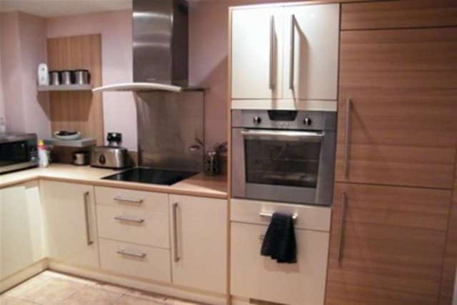  Image of 1 Bedroom Flat to rent at Cardiff, CF10 5NS
