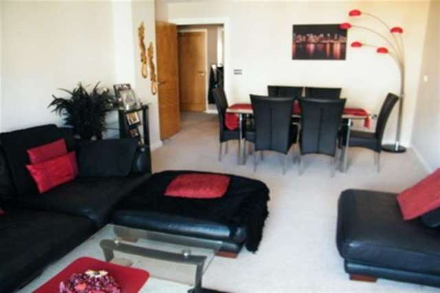  Image of 1 Bedroom Flat to rent at Cardiff, CF10 5NS