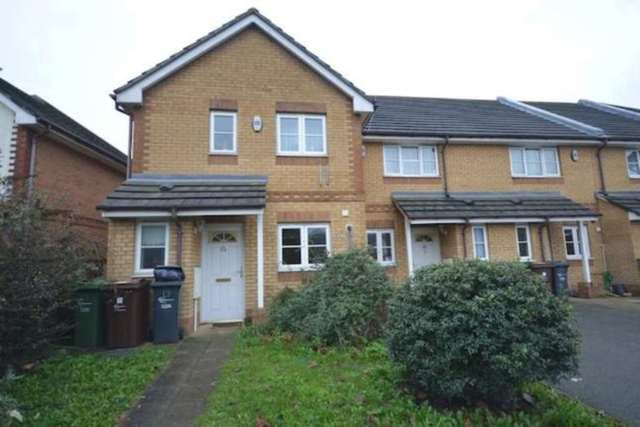  Image of 3 Bedroom Detached to rent at Galleons Drive Barking Barking, IG11 0GU