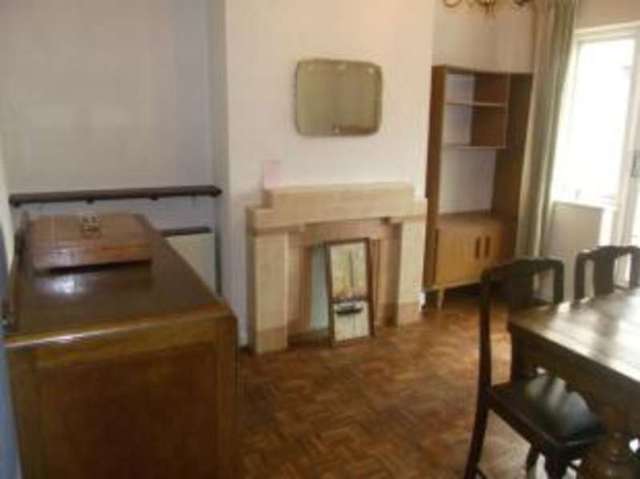  Image of 3 Bedroom End of Terrace for sale at Gidea Park  Gidea Park, RM2 5XH