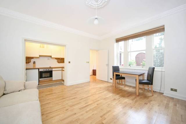  Image of Studio to rent at Gloucester Terrace  London, W2 6HR