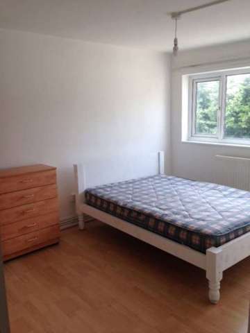  Image of 1 Bedroom Flat to rent at High Road Leytonstone Leytonstone London, E11 4PA